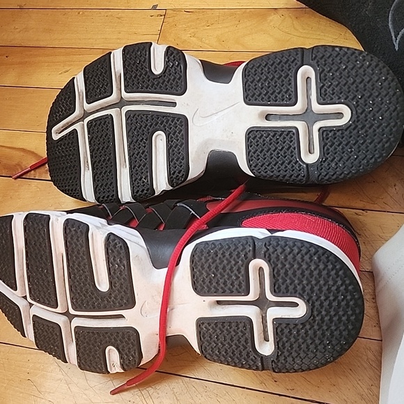 Men's Nike lunar fingertip sneakers size 10.5 wide - Picture 4 of 5